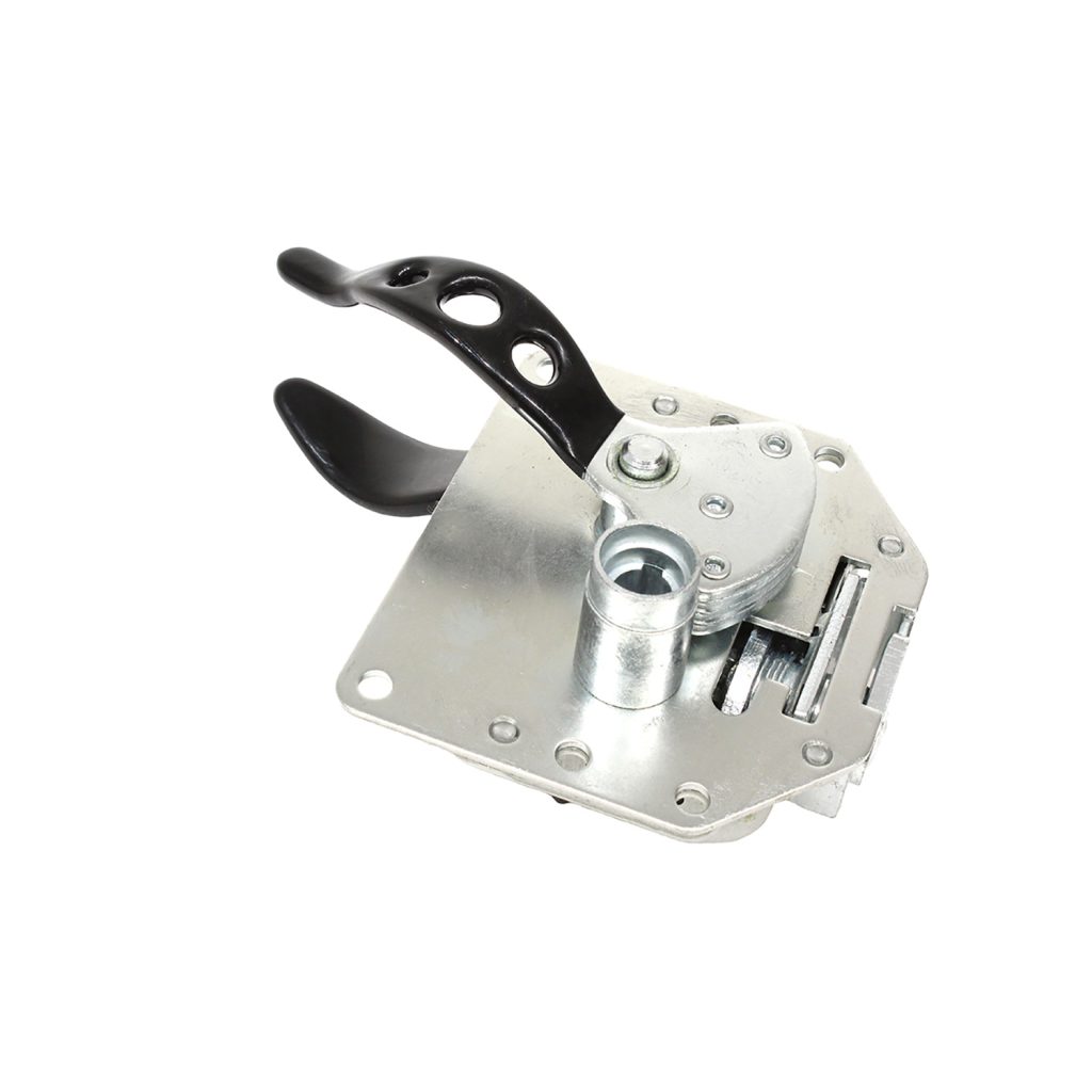 Image of Safari Rear End Door Handle and Latch Assembly (LR031336AM)