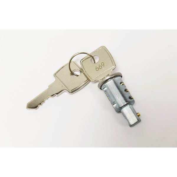 Image of Safari Rear Door and Tailgate Lock Set (1 barrel and 2 keys) (395141AM)