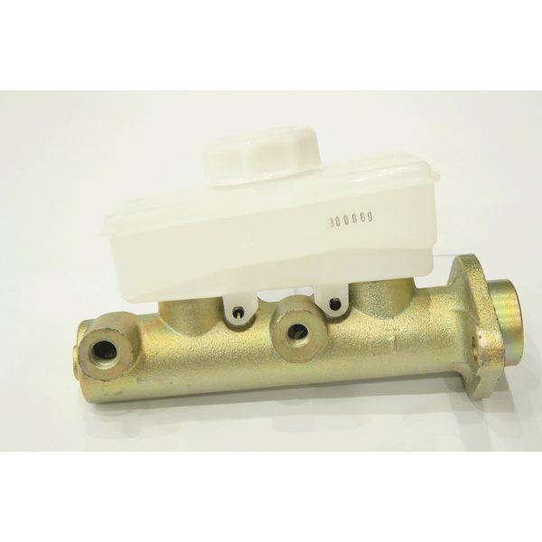 Image of Brake Master Cylinder (includes reservoir) (NRC8690AM)
